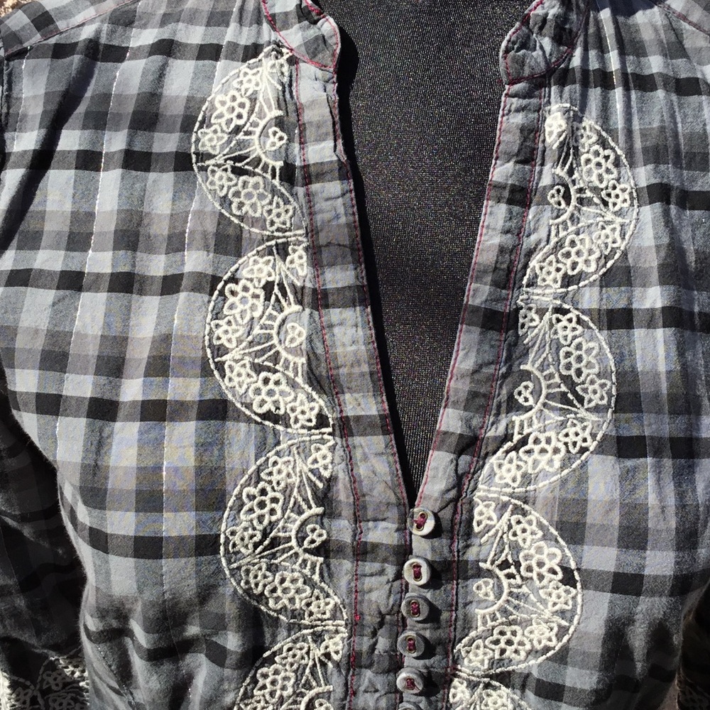 Johnny Was shirt - Picture 3 of 9